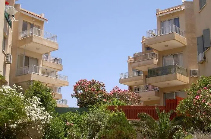 Diamond With Stunning Sea View