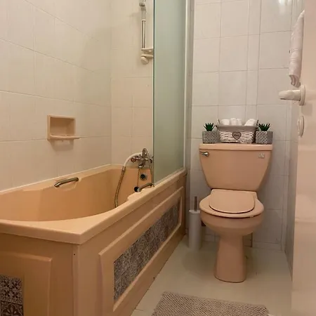 Diamond With Stunning Sea View